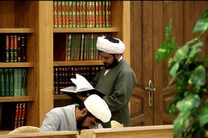 تغییر کتب درسی، بهانه‌ای تازه برای جنجال جریان «تحول‌شعار»