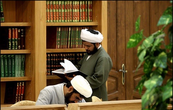 تغییر کتب درسی، بهانه‌ای تازه برای جنجال جریان «تحول‌شعار»