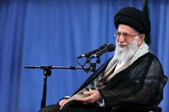 درس را جدی بخوانید، بدون درس خواندن تأثیرگذار نیستید! دستور مهم رهبر انقلاب