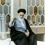 امام خمینی: آیت الله کاشانی فرمودند خیلی خری! پس کی در سیاست دخالت کند؟!