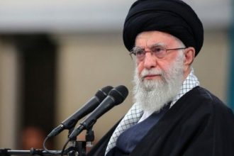 بی‌اعتنایی نهادهای عالی حوزه به تدابیر و مطالبات رهبری