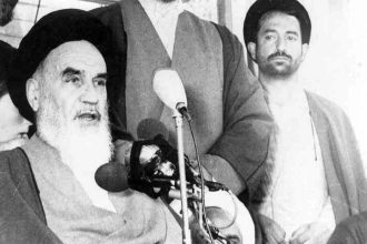 ماموریت امام خمینی به آقای سید حمید روحانی درباره تدوین تاریخ انقلاب