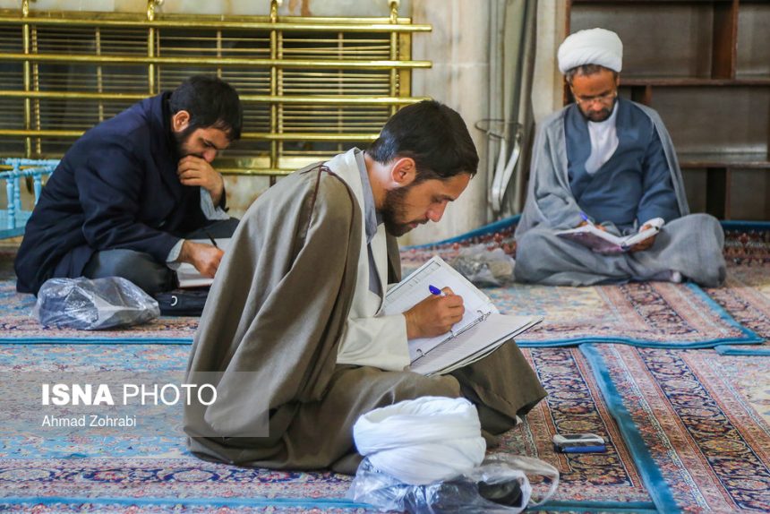 برنامه‌ای متنوع برای مخالفان و موافقان کتب ثلاثه