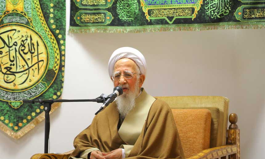 آیت الله العظمی جوادی آملی تبیین کردند: پاداش آموختن قرآن به فرزند